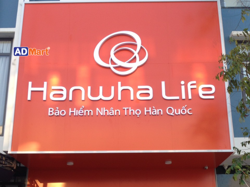 Bảng hiệu alu ngoài trời là gì? Cách lựa chọn vật tư thi công