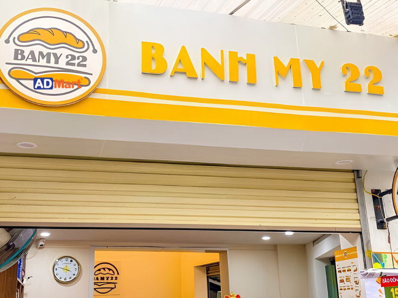 Bảng hiệu ăn sáng bánh mì