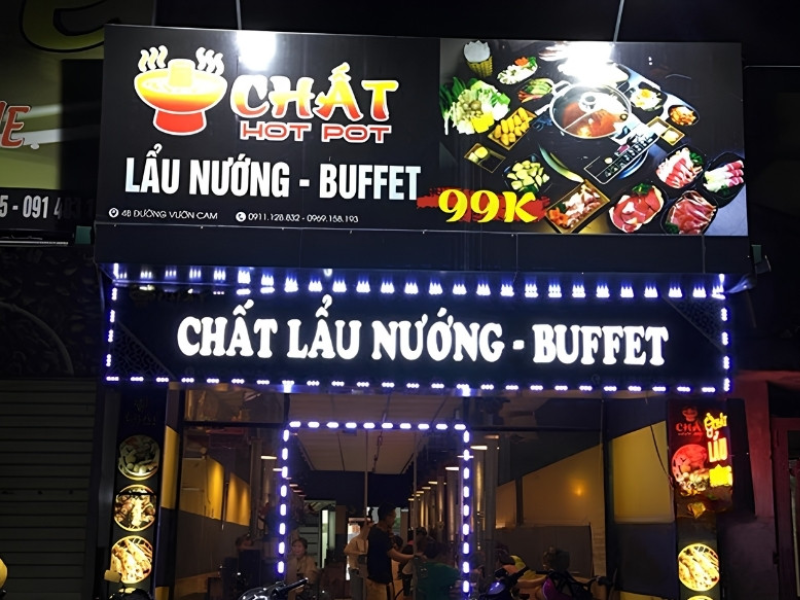 Vị trí lắp đặt bảng hiệu buffet thu hút mọi ánh nhìn