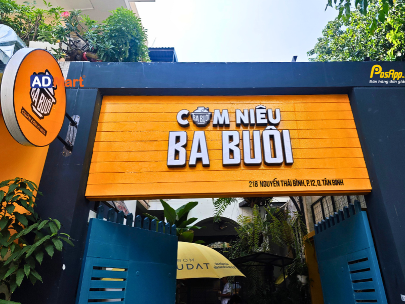 Những đặc trưng trên bảng hiệu cơm niêu đẹp