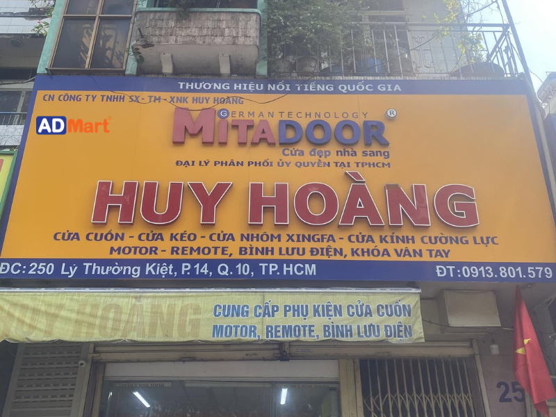 Các mẫu bảng hiệu cửa cuốn được ưa chuộng hiện nay
