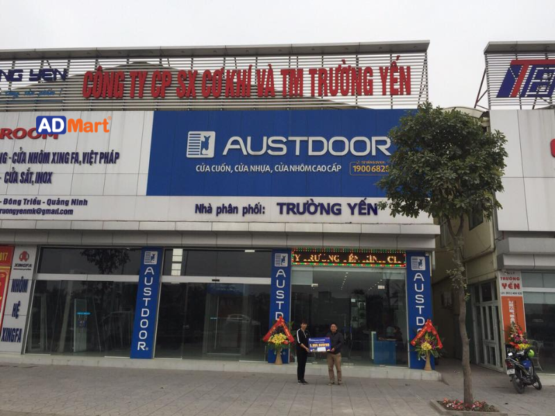 Các mẫu bảng hiệu cửa cuốn được ưa chuộng hiện nay