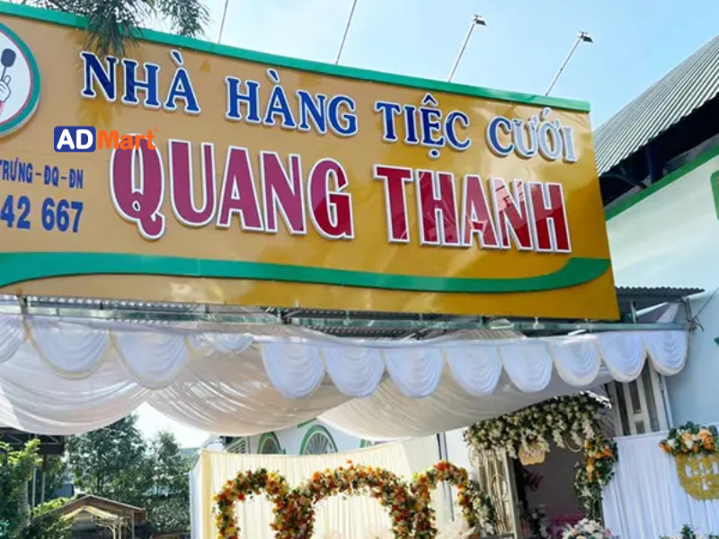 Những chất liệu phổ biến để làm bảng hiệu dịch vụ tiệc cưới