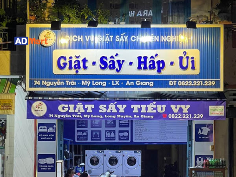 Bảng hiệu giặt ủi là gì? Tại sao nên đầu tư vào bảng hiệu giặt ủi?