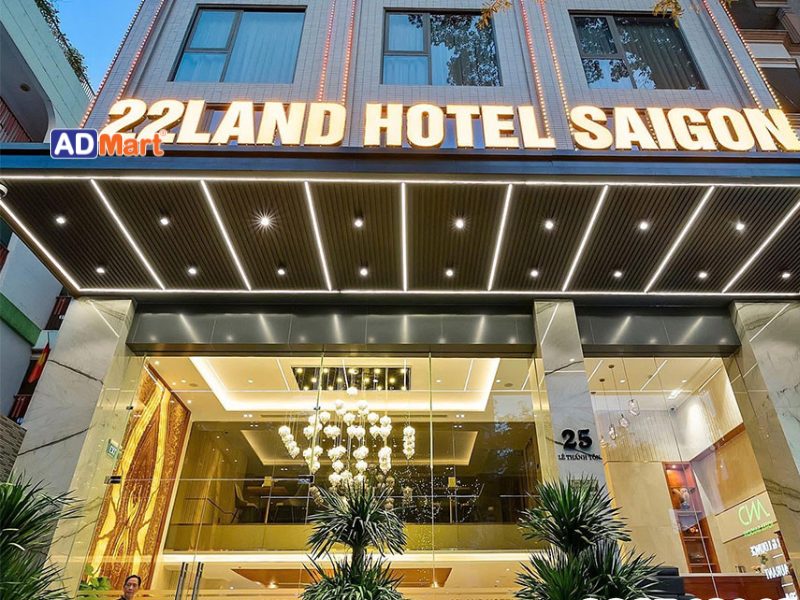 Bảng hiệu hotel Sài Gòn