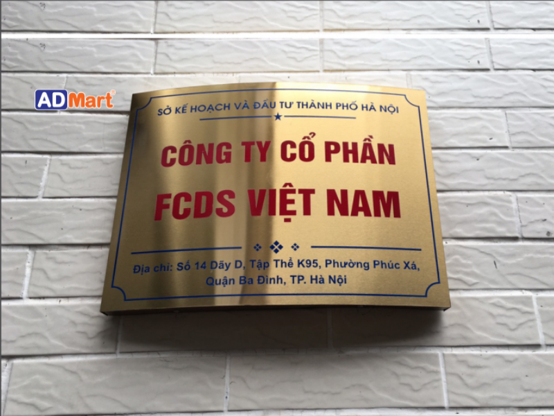 Tại sao nên chọn gia công bảng hiệu kim loại?
