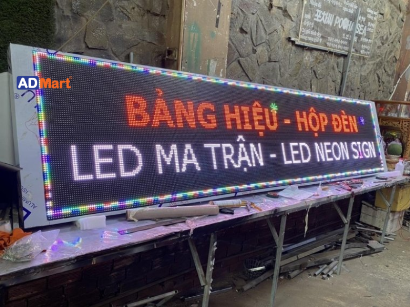 Bảng hiệu LED chạy chữ là gì?