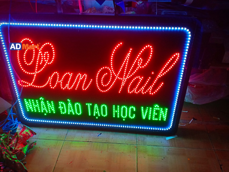Bảng hiệu LED chạy chữ là gì? Vì sao nên sử dụng bảng hiệu LED chạy chữ?