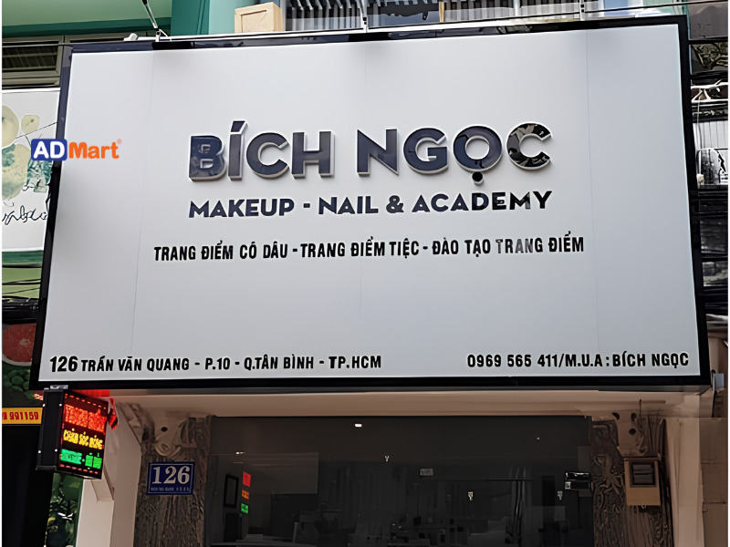 Một số mẫu bảng hiệu makeup