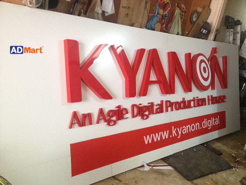 Kinh nghiệm thiết kế bảng hiệu nền trắng chữ đỏ