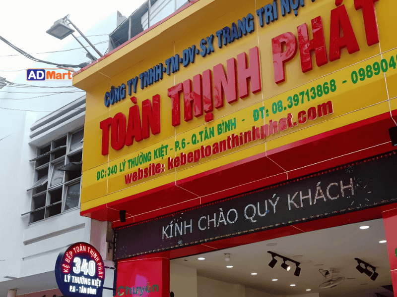 mẫu bảng hiệu nền vàng chữ đỏ phổ biến