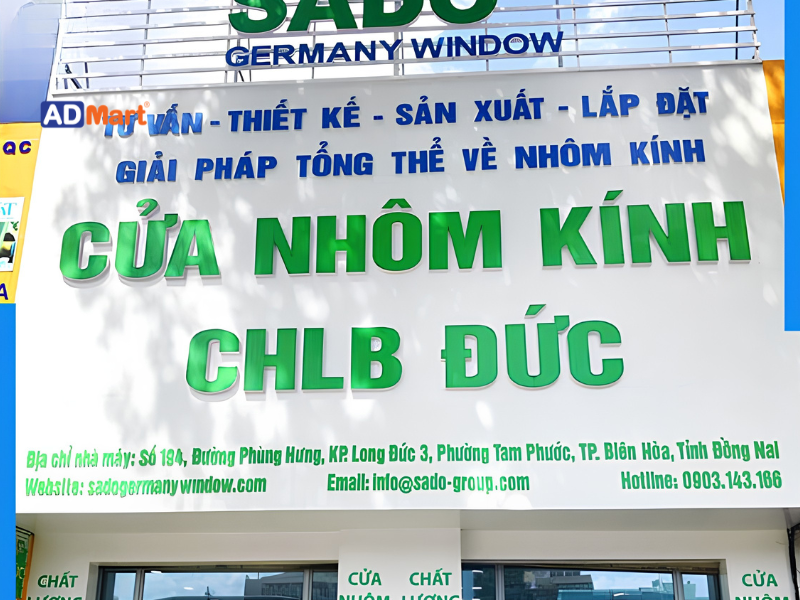 Bảng hiệu nhôm kính là gì? Ưu điểm nổi bật