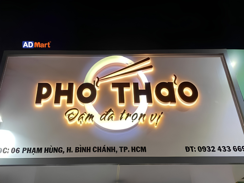 Nên chọn chất liệu gì khi làm bảng hiệu quán phở?