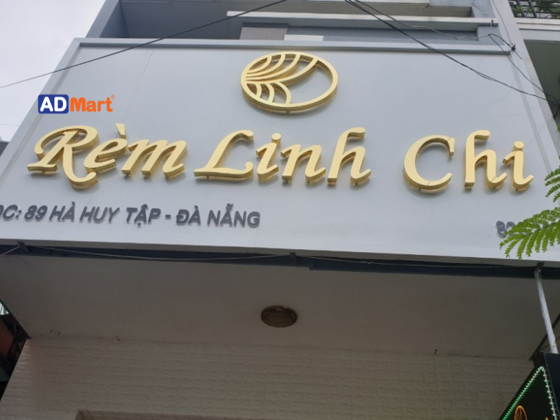 Top chất liệu làm bảng hiệu rèm cửa phổ biến nhất hiện nay