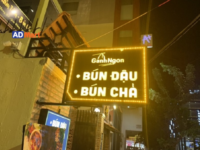 Khi nào nên chọn bảng hiệu vuông?