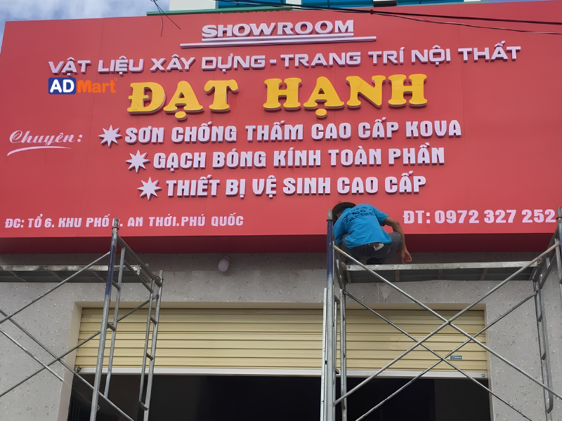 Tại sao các cửa hàng nên đầu tư bảng hiệu xây dựng?