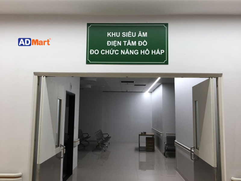 Một số mẫu biển chỉ dẫn bệnh viện