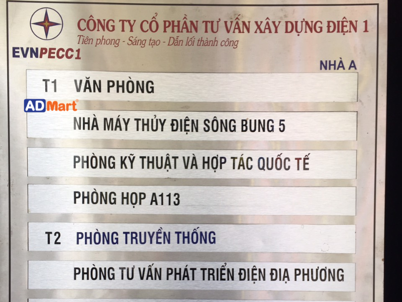 Biển chỉ dẫn văn phòng là gì? Vì sao nên lắp đặt biển chỉ dẫn văn phòng?