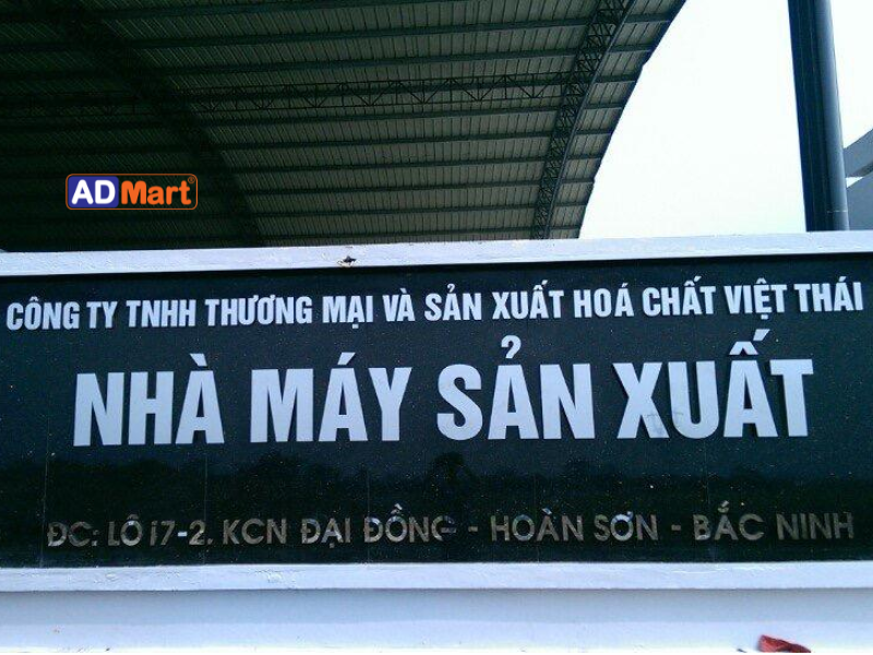 Biển nhà máy sản xuất: Phân loại và vật liệu phổ biến