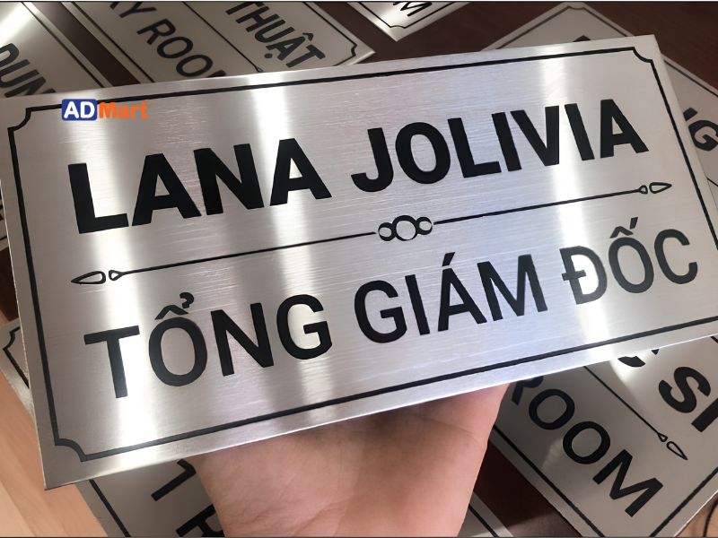 Ưu điểm khi sử dụng biển phòng inox