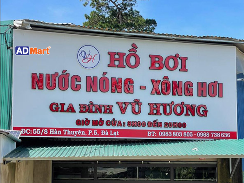 Biển quảng cáo bể bơi là gì? Những vật tư thường dùng làm biển quảng cáo
