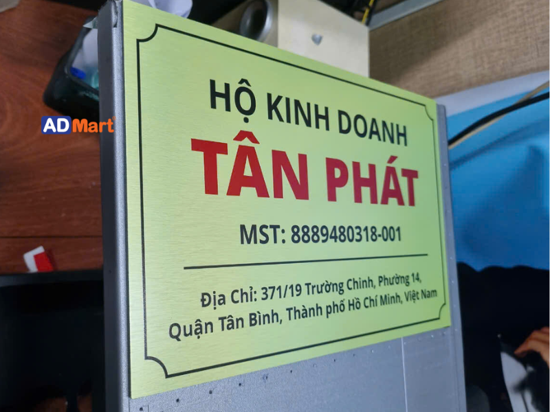 Tại sao nên lựa chọn in UV bảng hiệu alu?