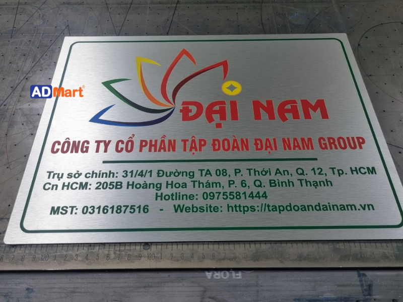 In bảng hiệu alu là gì? Tại sao nên lựa chọn in UV bảng hiệu alu?