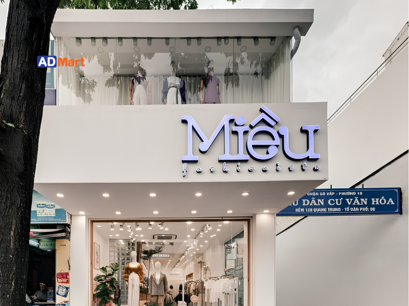 Mẫu Biển Quảng Cáo Đẹp Cho Shop Thời Trang Thu Hút Khách Hàng