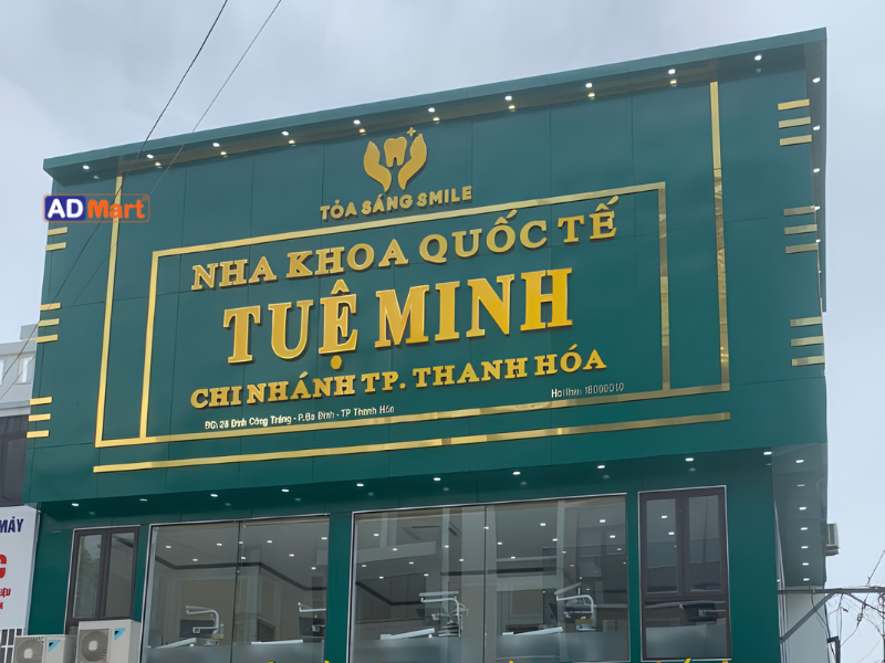 Bảng hiệu nha khoa Quốc tế