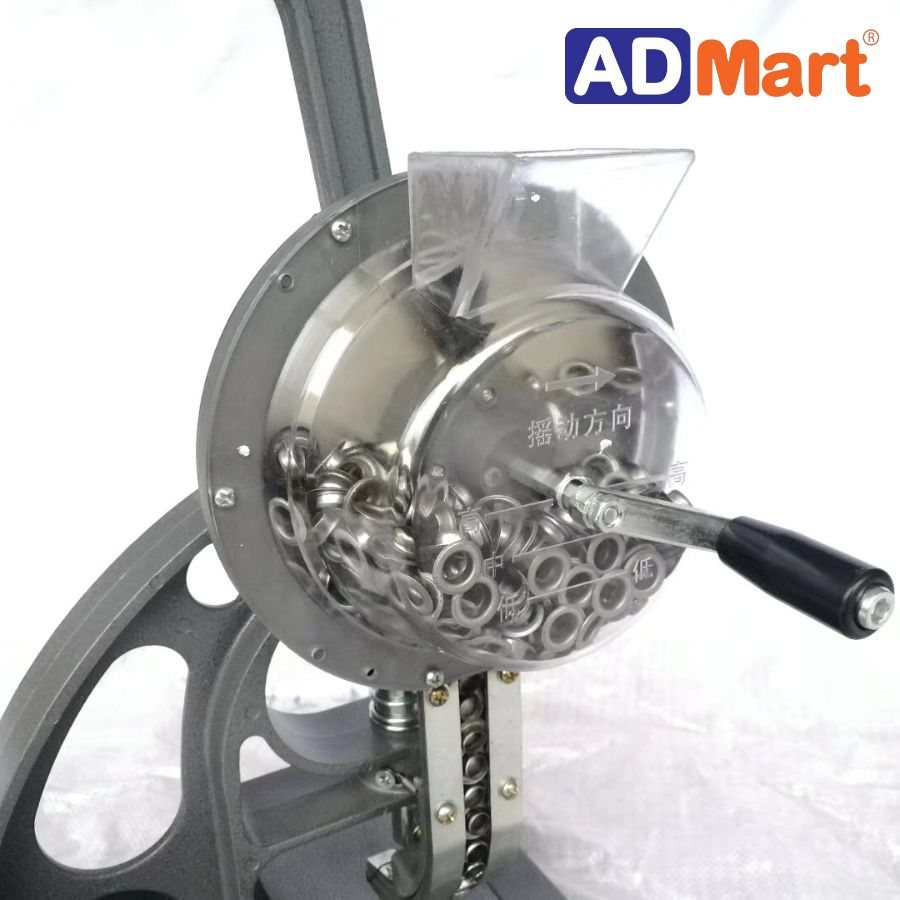 máy dập khuy bạt
