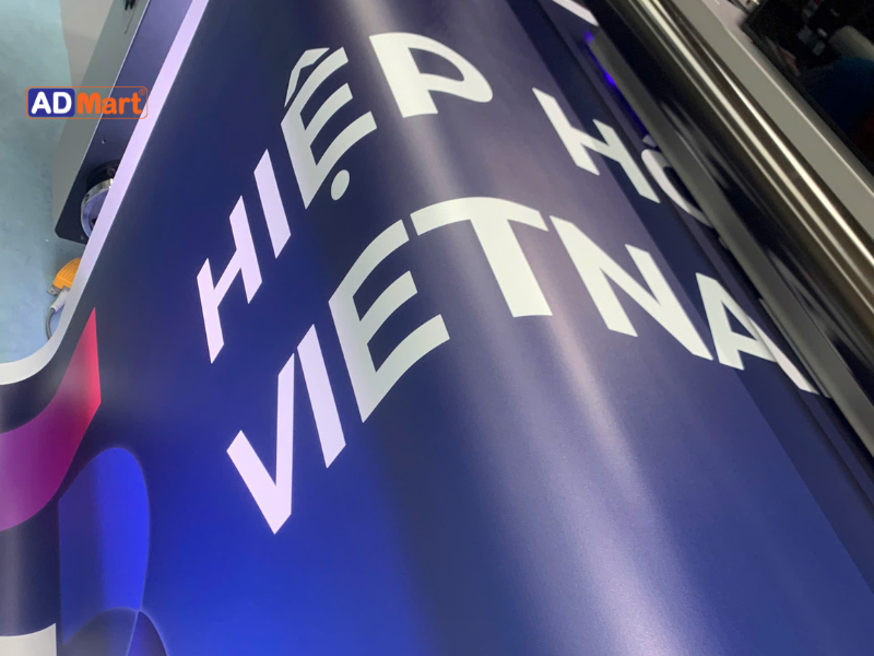 Bạt không gân in UV - Giải pháp cho quảng cáo và trang trí 