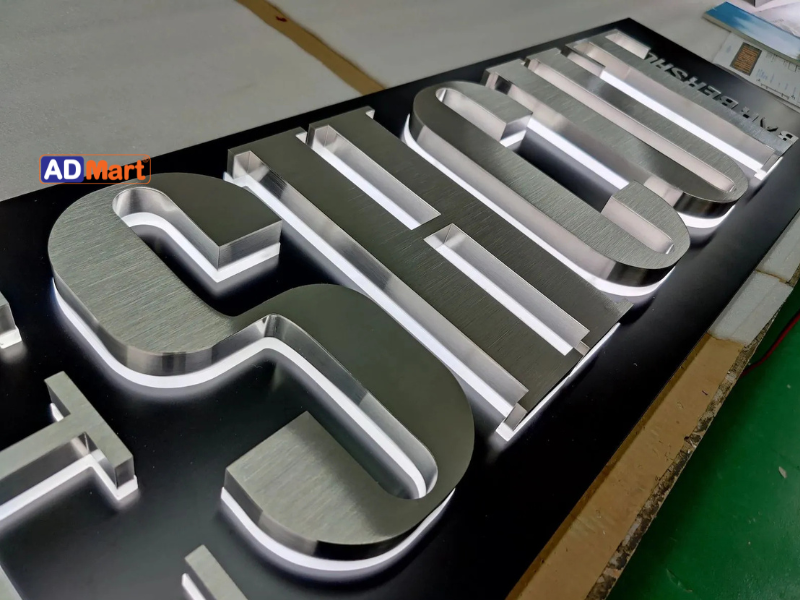 Bảng hiệu hộp đèn chữ nổi đẹp, bền, thu hút khách 2026