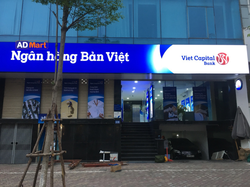 Biển bạt quảng cáo ngoài trời: Khái niệm, ưu điểm và ứng dụng