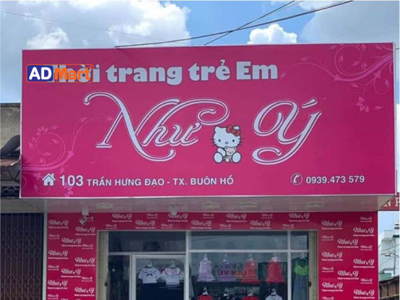 Khái niệm và lợi ích khi sử dụng biển bạt cho shop quần áo