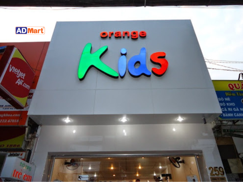 Biển quảng cáo alu là gì? Cấu tạo, ưu điểm và ứng dụng phổ biến