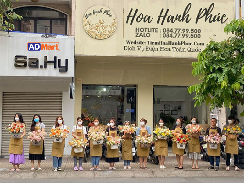 Biển quảng cáo bán hoa in UV ngoài trời bền đẹp, nổi bật mọi không gian