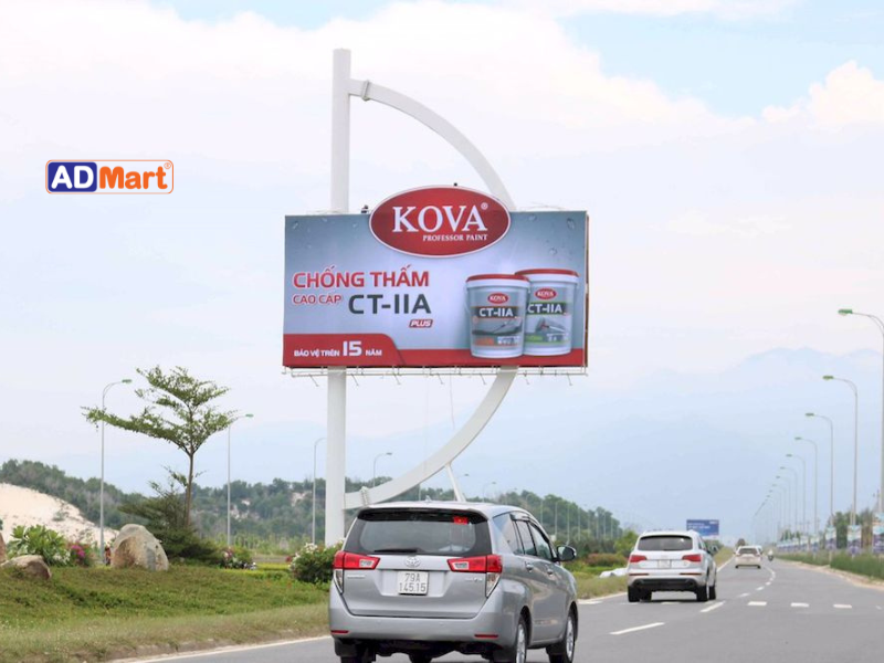 Sử dụng in UV cho biển quảng cáo cao tốc bền đẹp, nổi bật từ xa