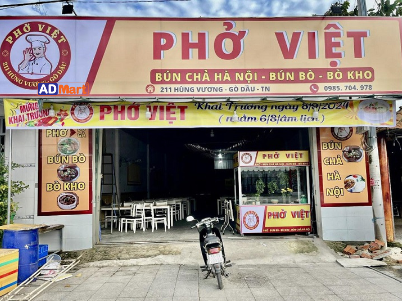 Biển quảng cáo cơm phở in UV sắc nét, chất lượng cao