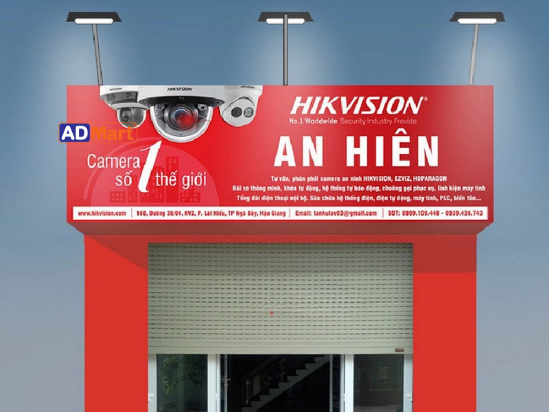 Biển quảng cáo lắp đặt camera in UV bền đẹp, thu hút, chuẩn màu