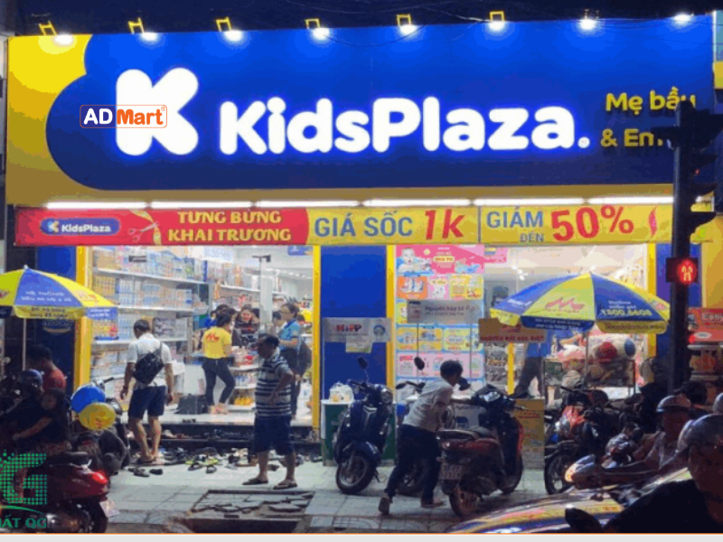 Biển quảng cáo mẹ và bé in UV – Bền màu, sắc nét, thu hút khách