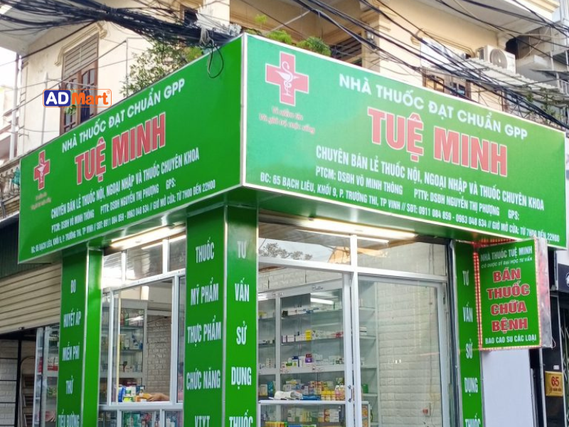 Biển quảng cáo nhà thuốc in UV - Giải pháp bảng hiệu bền đẹp