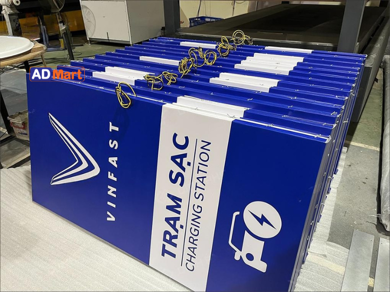 Biển quảng cáo VinFast in bạt UV – Tăng nhận diện thương hiệu cho showroom