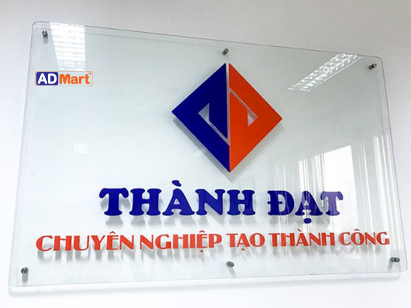 In bảng hiệu decal là gì? Giải đáp: In bảng hiệu decal có bền không?