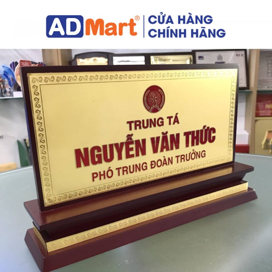 biển chức danh màu sắc đa dạng