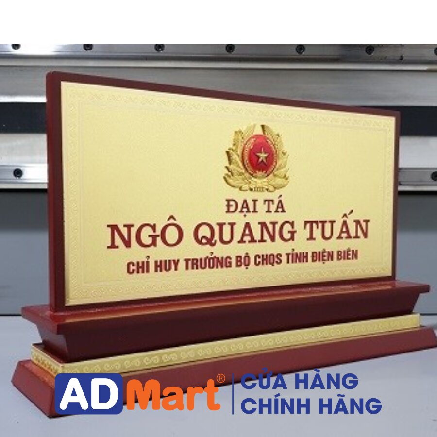 biển chức danh để bàn tạo dựng thương hiệu