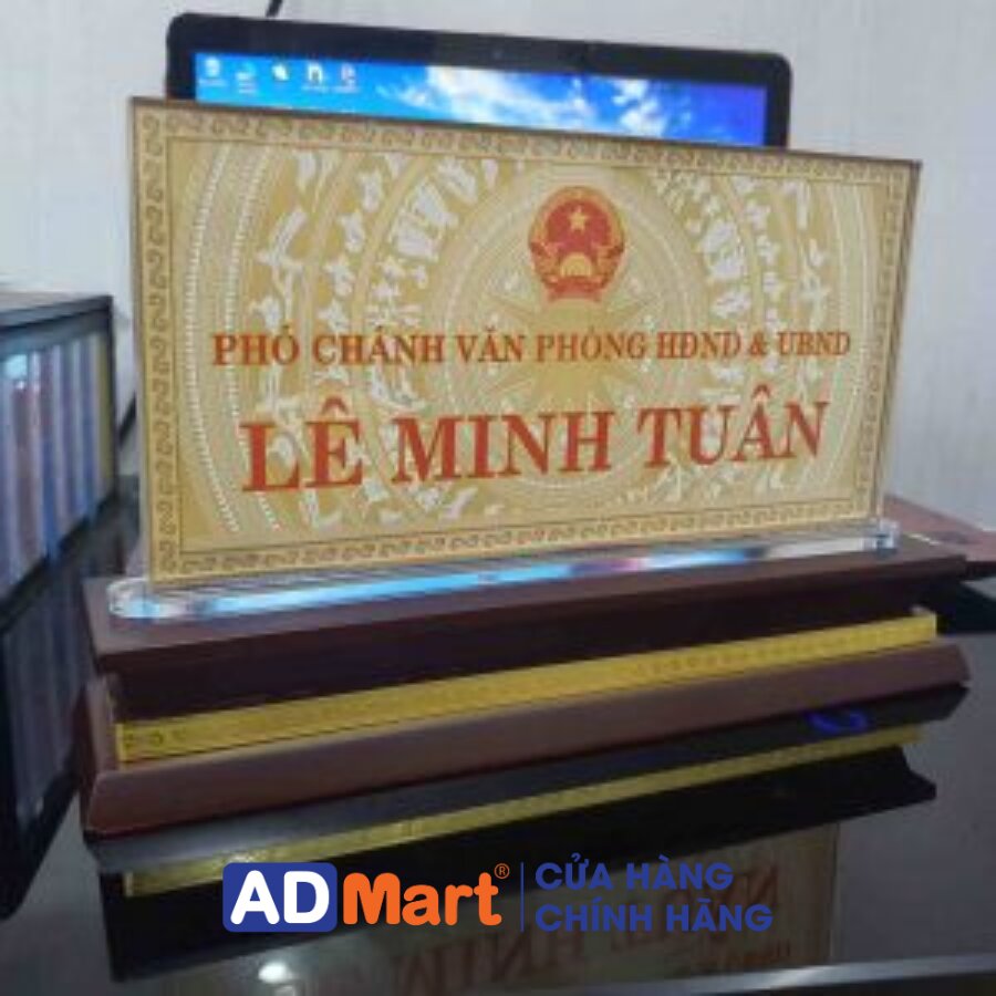 biển chức danh để bàn công an