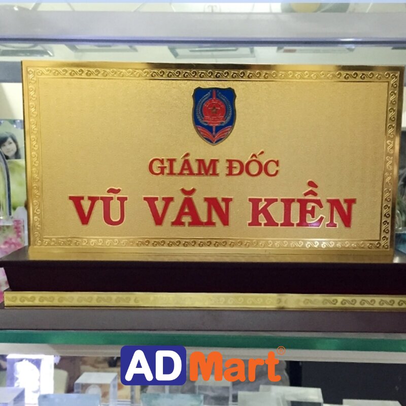 Tại Sao Nên Chọn Biển Chức Danh Bằng Đồng Cho Doanh Nghiệp Của Bạn?