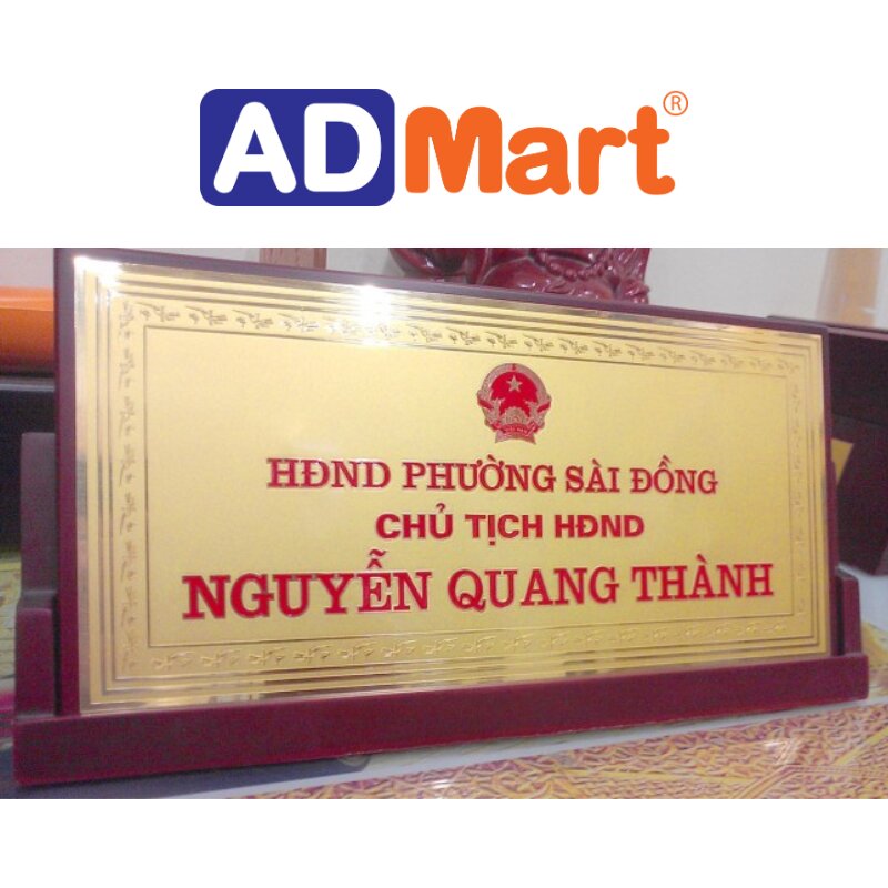 Tạo Dấu Ấn Với Mẫu Biển Tên Chức Danh Sang Trọng và Độc Đáo