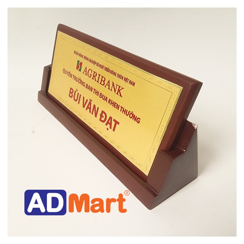 Tìm Hiểu Về Mẫu Biển Chức Danh Để Bàn Xu Hướng 2024