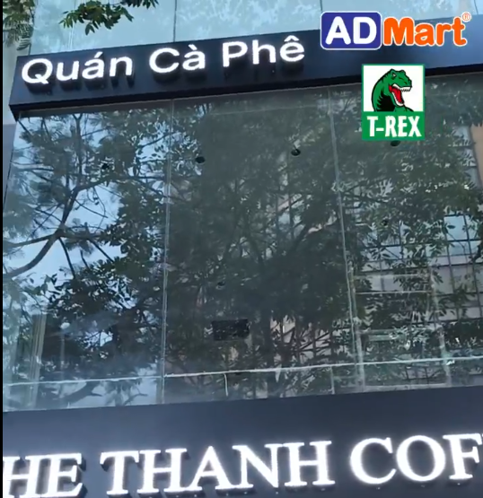 Keo T-Rex dùng ốp biển alu và dán chữ nổi tại quán caffe